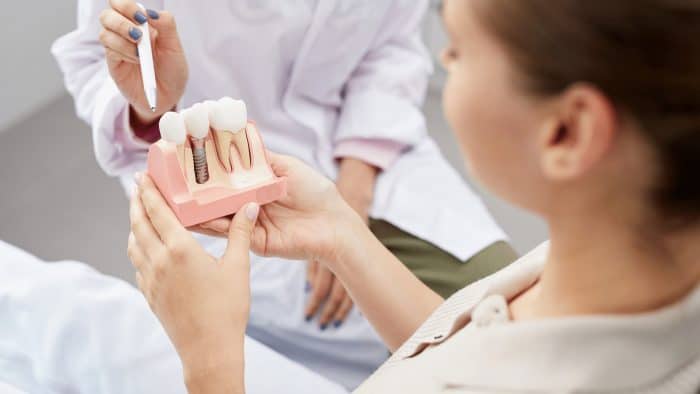 implanty zębów warszawa